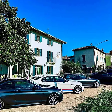 Roseto Holidays Azzurro 住宿加早餐酒店 卡瓦尔卡瑟勒